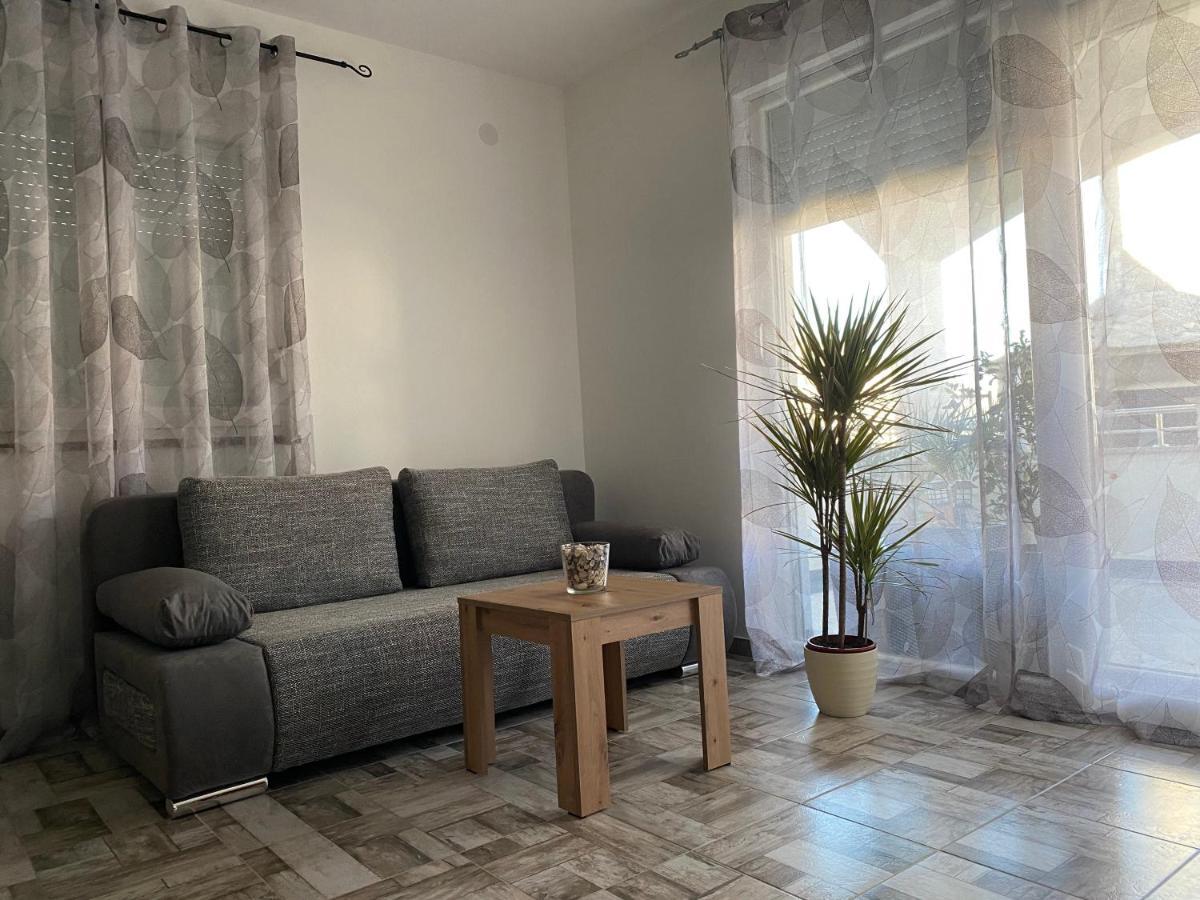 Apartment Tina 로고즈니차 외부 사진