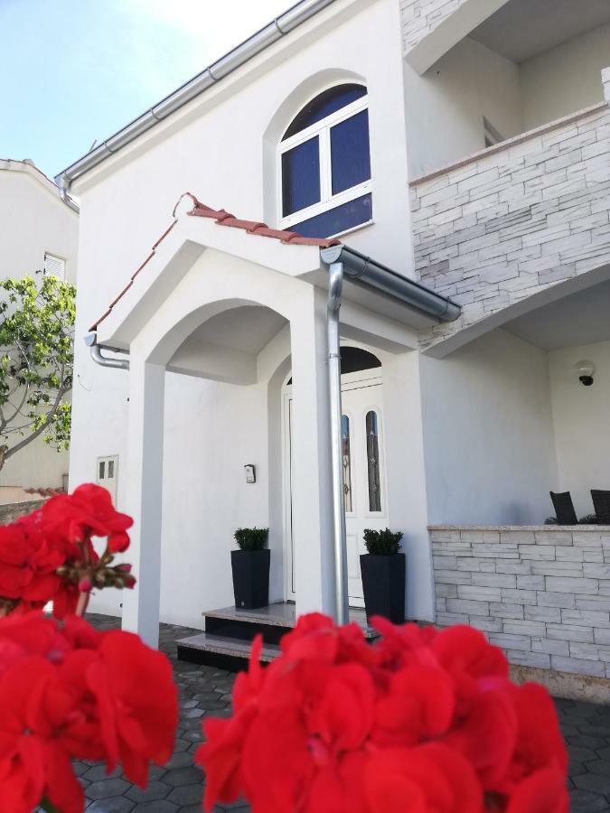 Apartment Tina 로고즈니차 외부 사진
