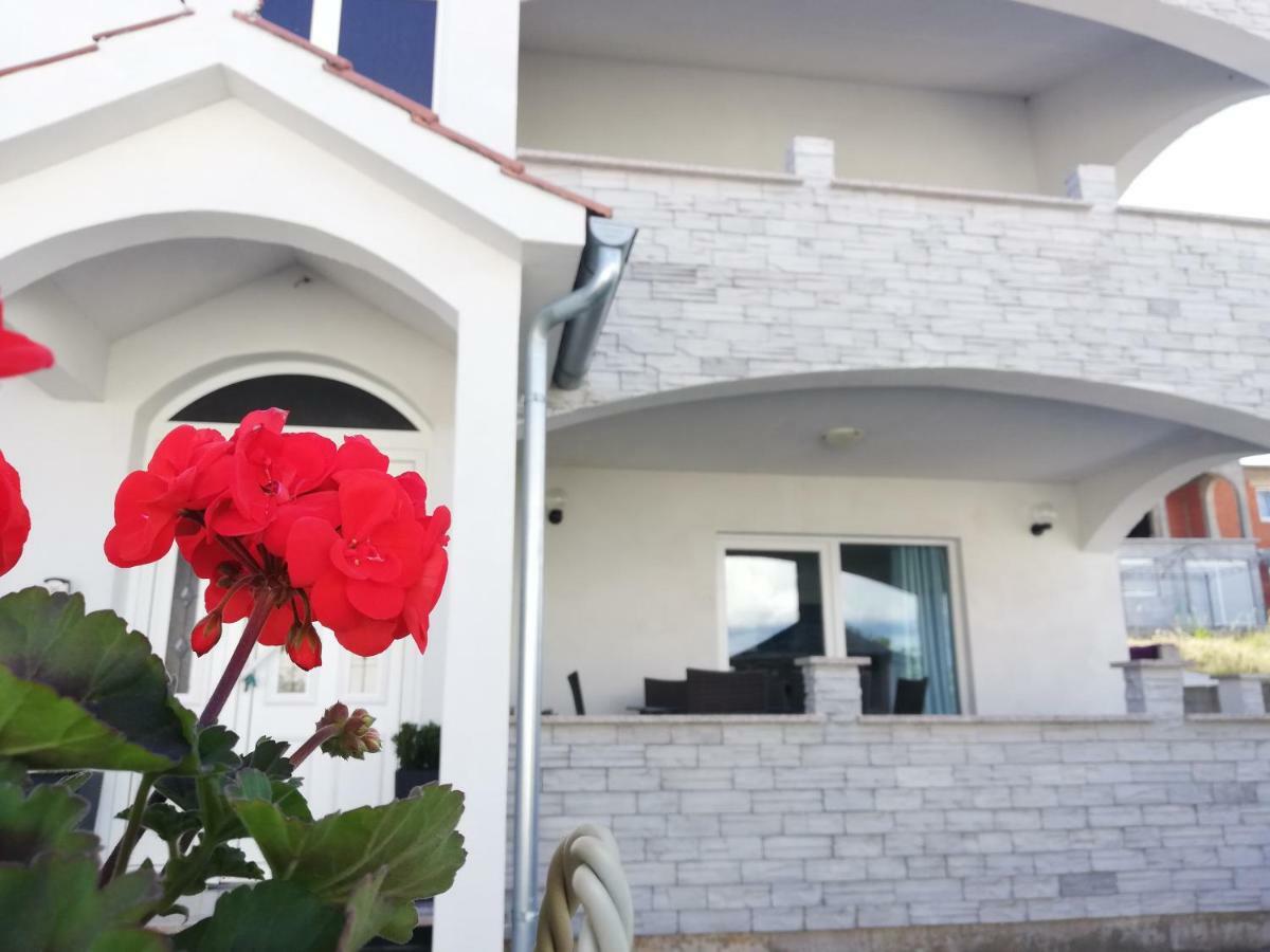 Apartment Tina 로고즈니차 외부 사진